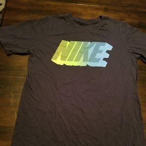 Nike tshirt
